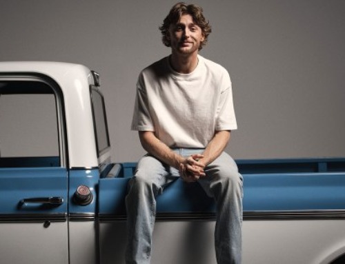 American Eagle Goes Country With Bailey Zimmerman and
Stagecoach Sponsorship