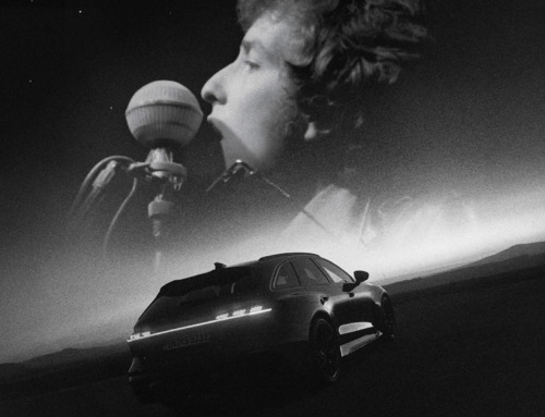 Audi and thjnk Celebrate the New Audi RS 5 with Bob Dylan’s
Legendary Electric Guitar Performance