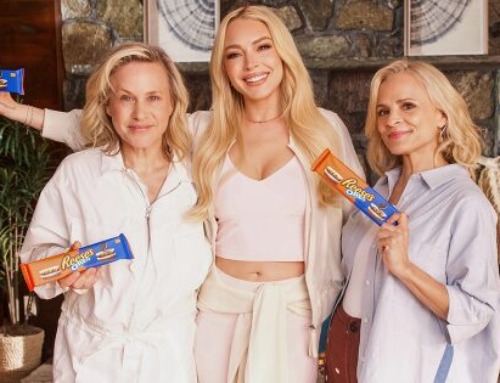 Reese’s Oreo Casts Lindsay Lohan as a Twin
Whisperer in Nod to Her Parent Trap Past
