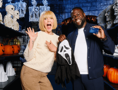 Chase Brings Back Drew Barrymore For a Scream Spoof Ahead of
Movie’s 30th Anniversary